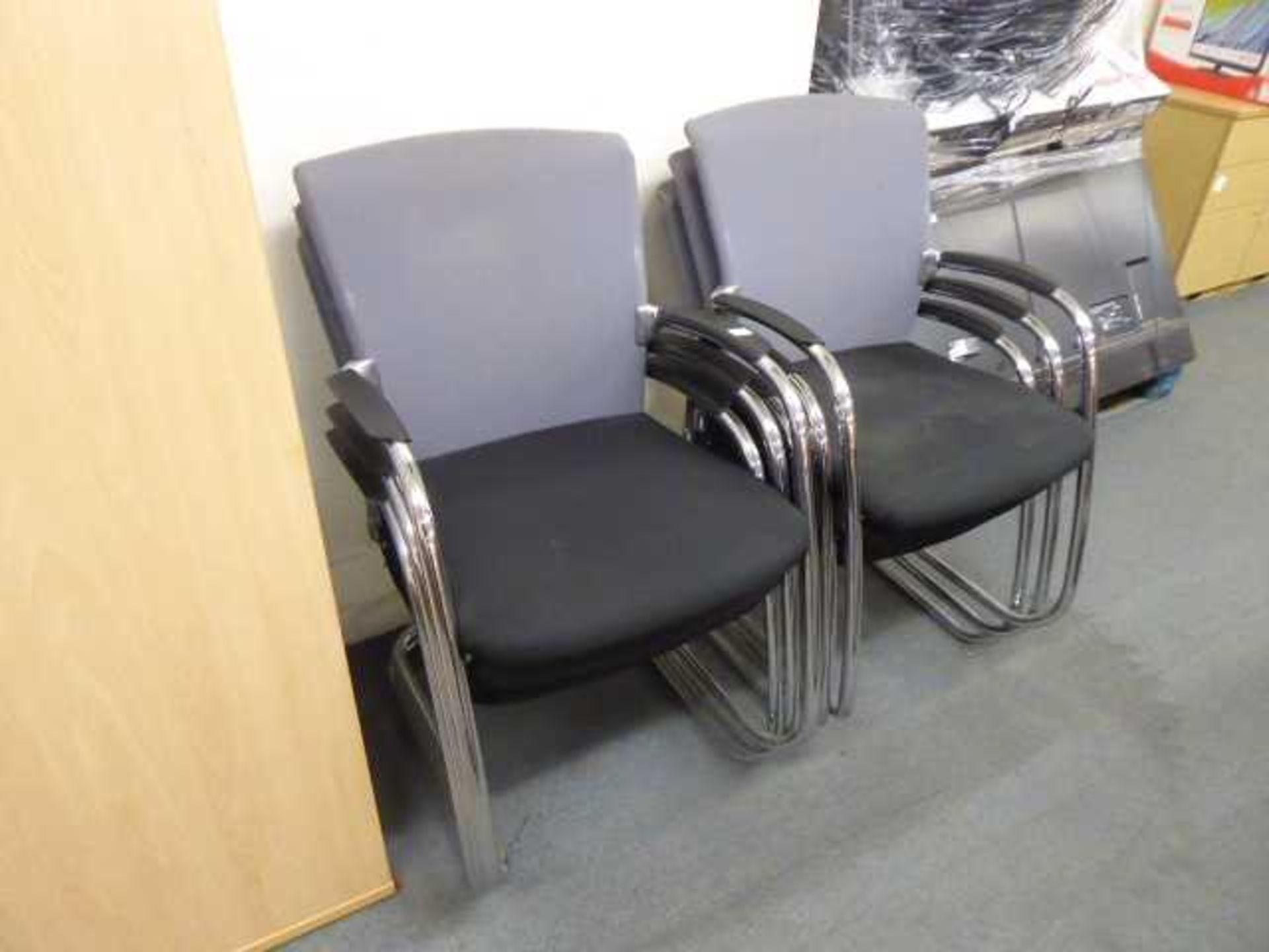 6 Sedus cantilever stacking chairs in grey and black