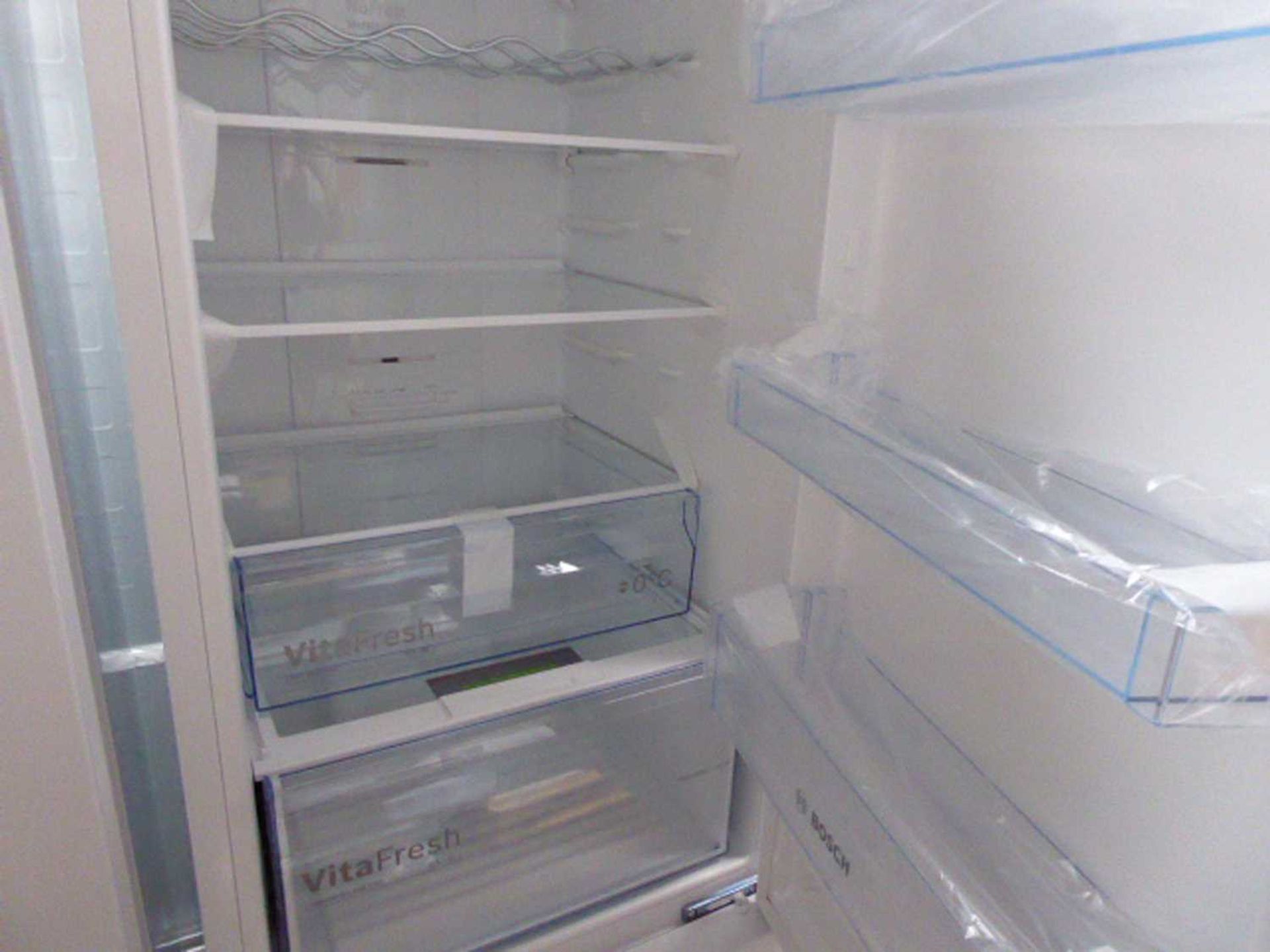 +VAT KGN39VWEAGB - Bosch - Free-standing fridge-freezer - Image 4 of 4