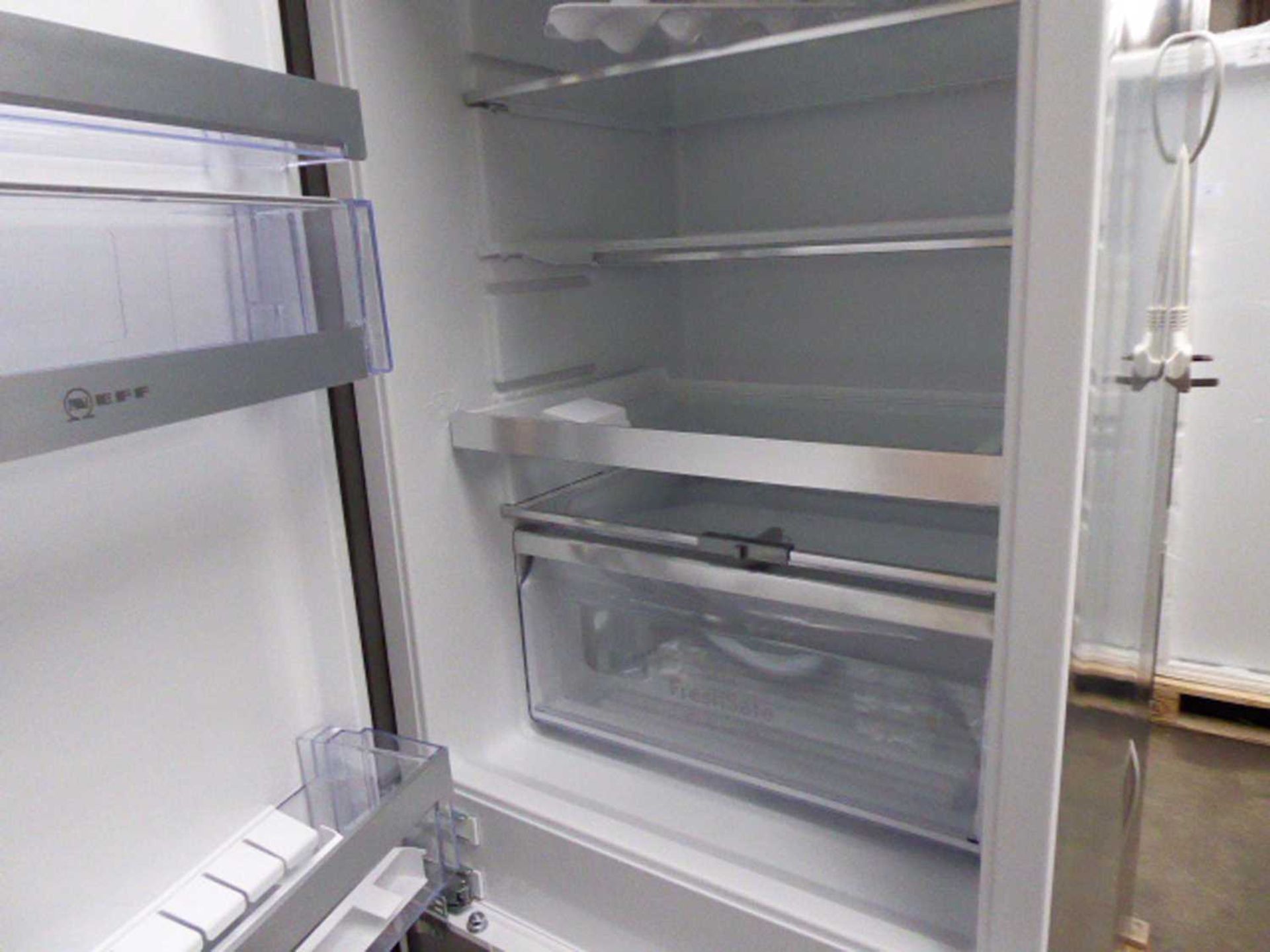 +VAT KI7853DE0GB - Neff - Integrated fridge/freezer - Image 3 of 3