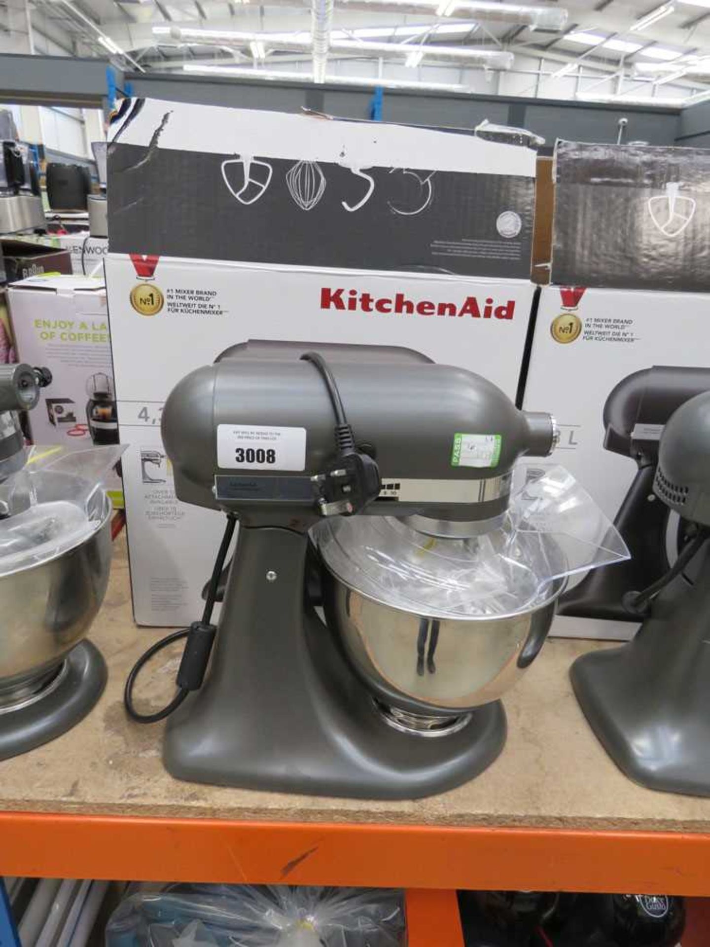 +VAT KitchenAid 4.3L standing mixer with 3 attachments and box