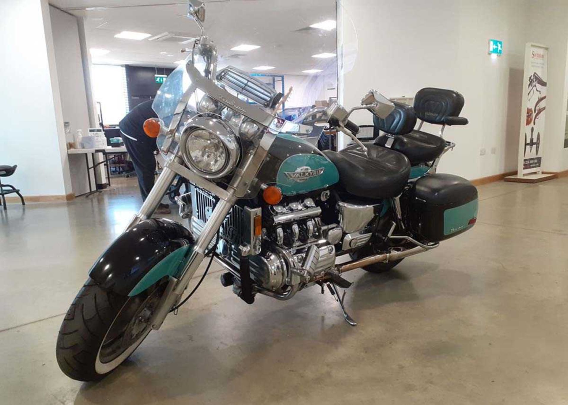 (1998) Honda Valkyrie F6 Tourer Motorbike in turquoise and black, first registered in UK 01/08/21, - Image 2 of 11
