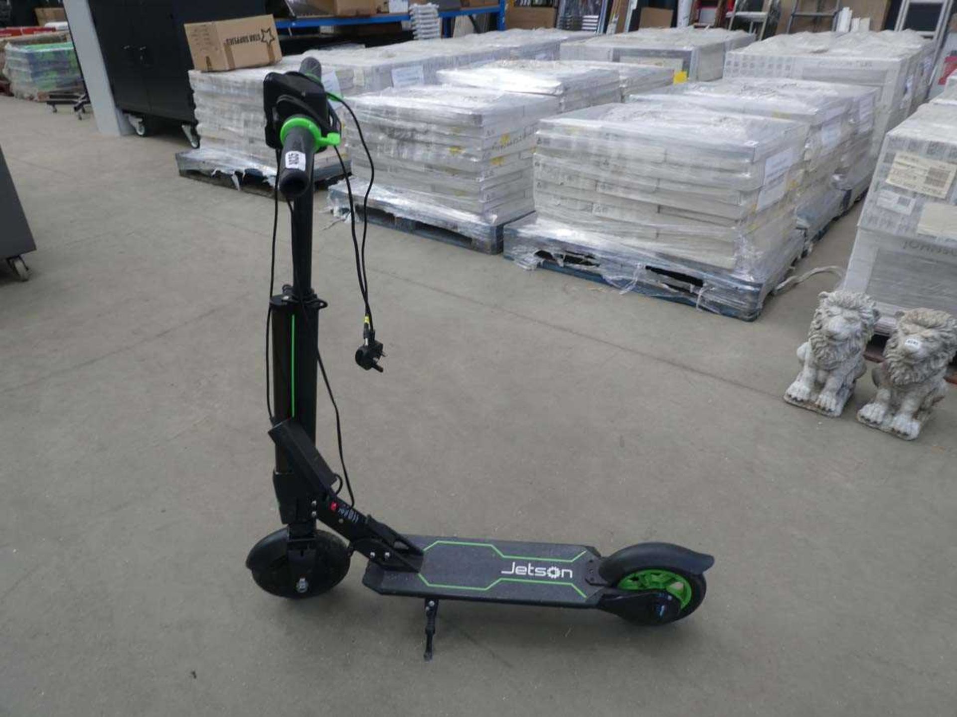 Jetson Beam electric scooter complete with charger