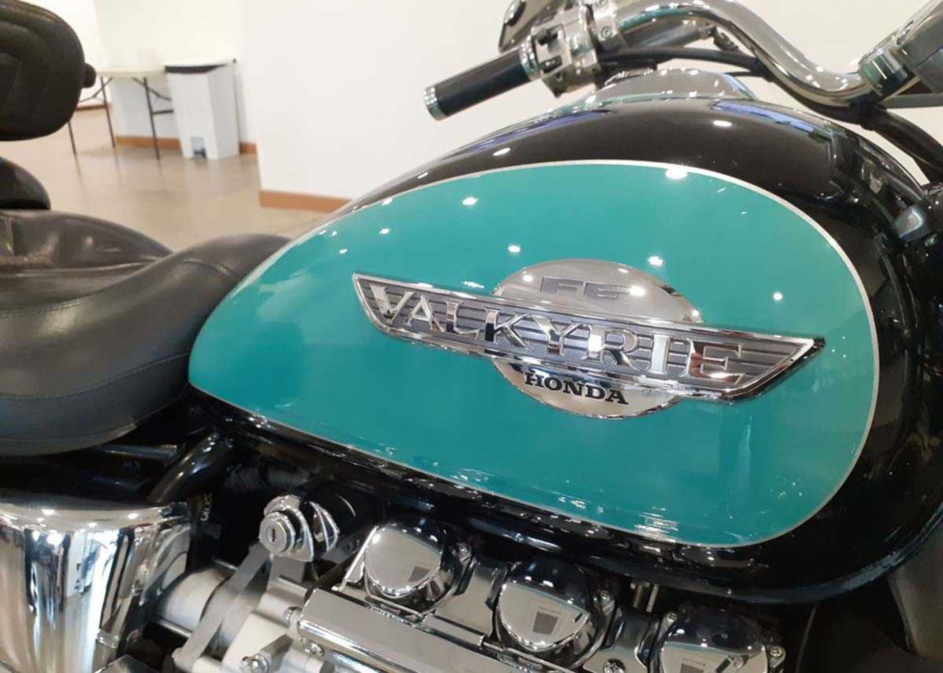 (1998) Honda Valkyrie F6 Tourer Motorbike in turquoise and black, first registered in UK 01/08/21, - Image 7 of 11