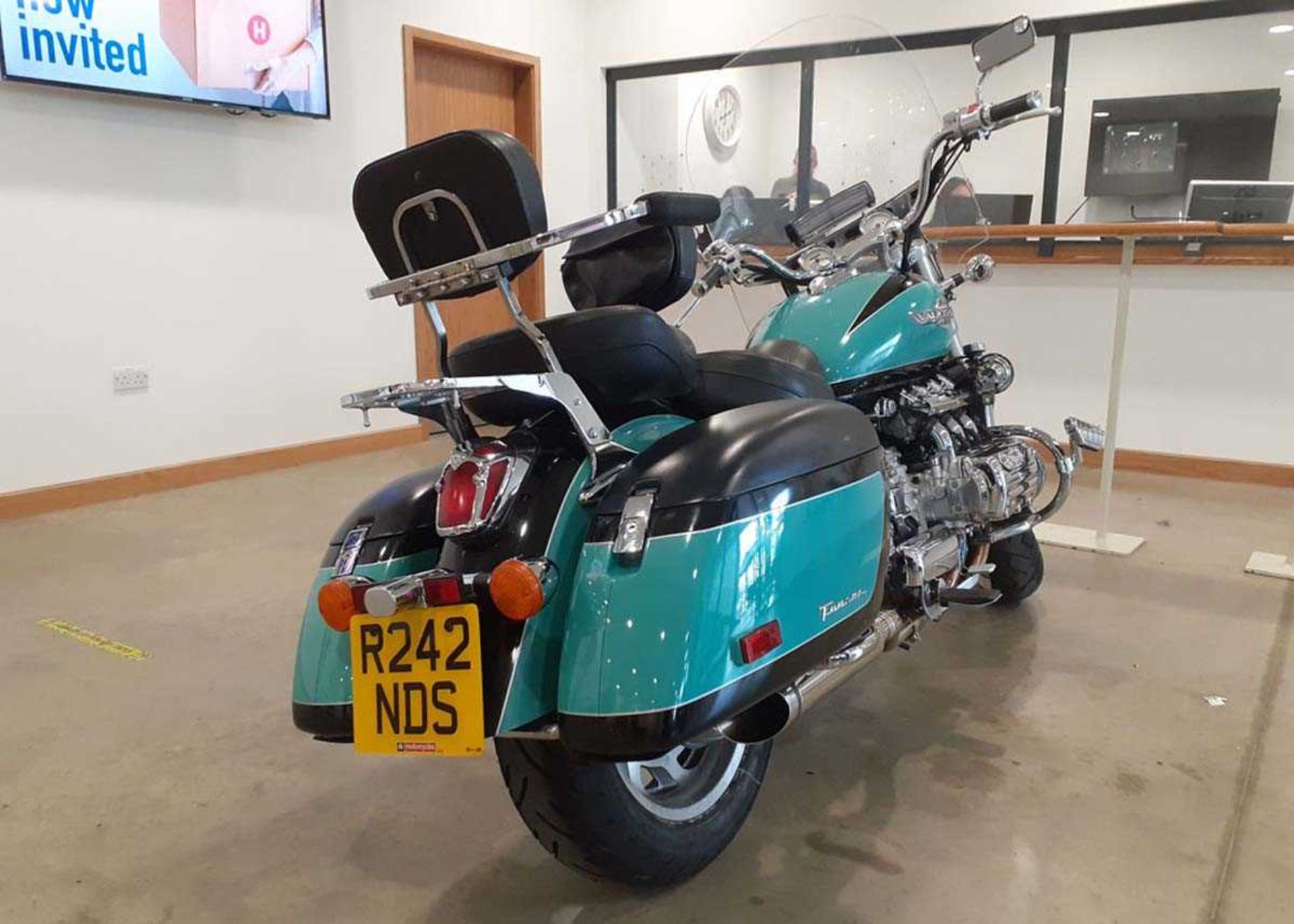 (1998) Honda Valkyrie F6 Tourer Motorbike in turquoise and black, first registered in UK 01/08/21, - Image 4 of 11