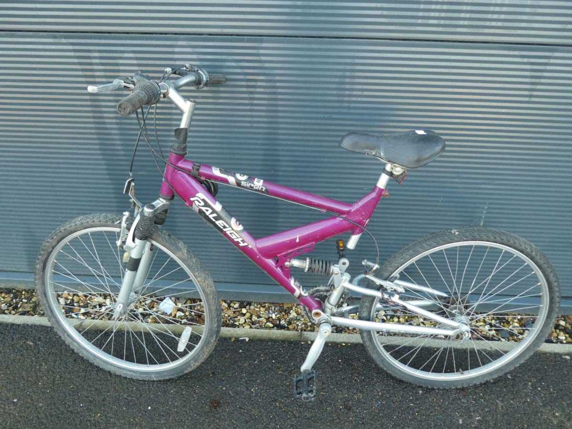 Purple Raleigh ladies mountain bike