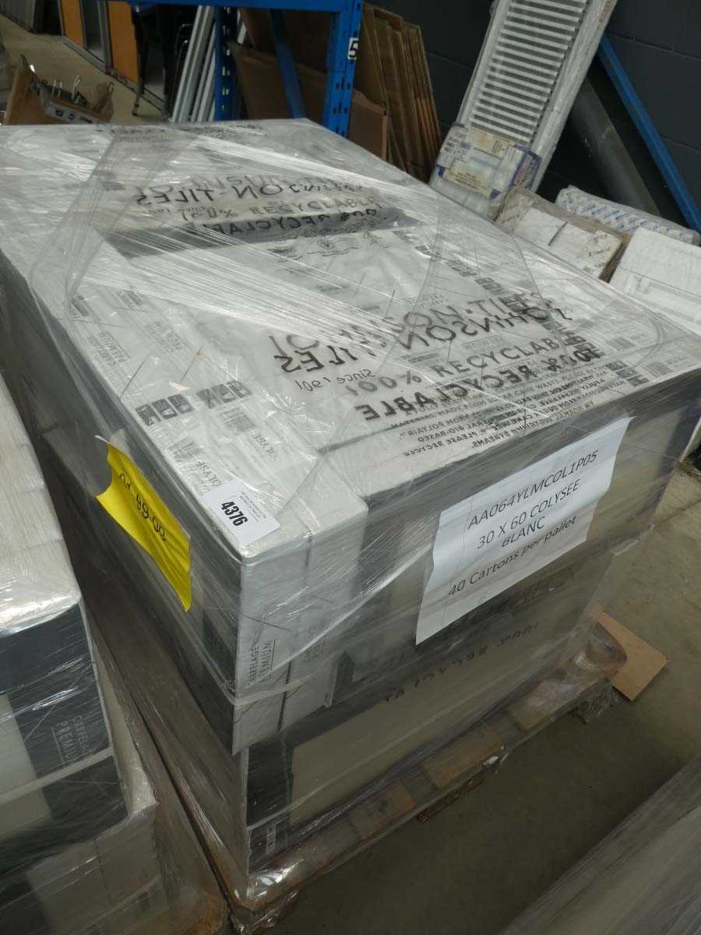 +VAT Pallet of 40 packs of 30x60 Colysee wall tiles