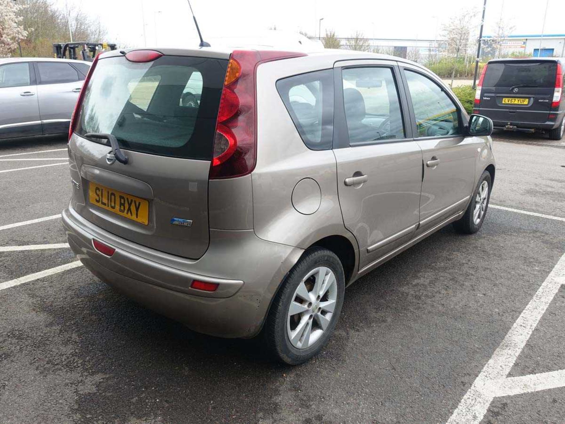 (2010) Nissan Note Acenta DCi MPV in beige, diesel, 1461cc, 3 former keepers, showing 124531 - Image 8 of 14