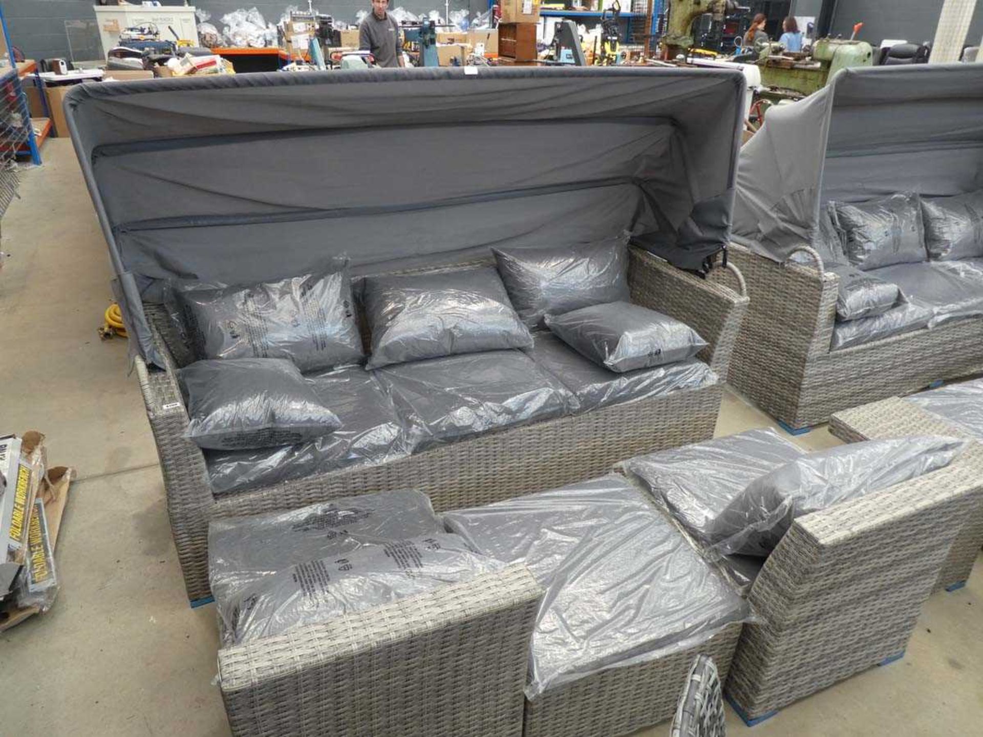 +VAT Rattan 3-seater sofa with sun canopy, 2 side chairs, and 2 sidetables with cushions