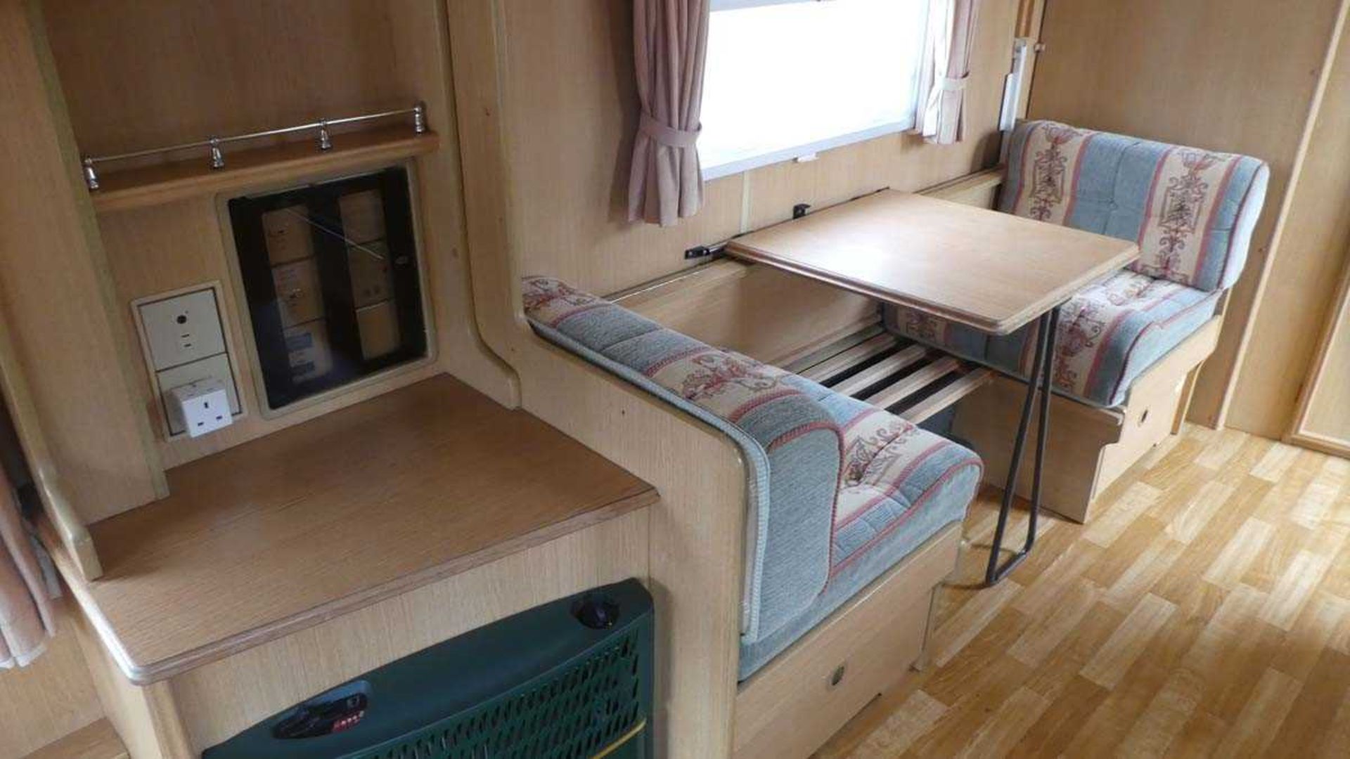 Abi Award Morningstar 18ft touring caravan, 4-5 berth with cooker, refrigerator, WC, shower, - Image 6 of 12