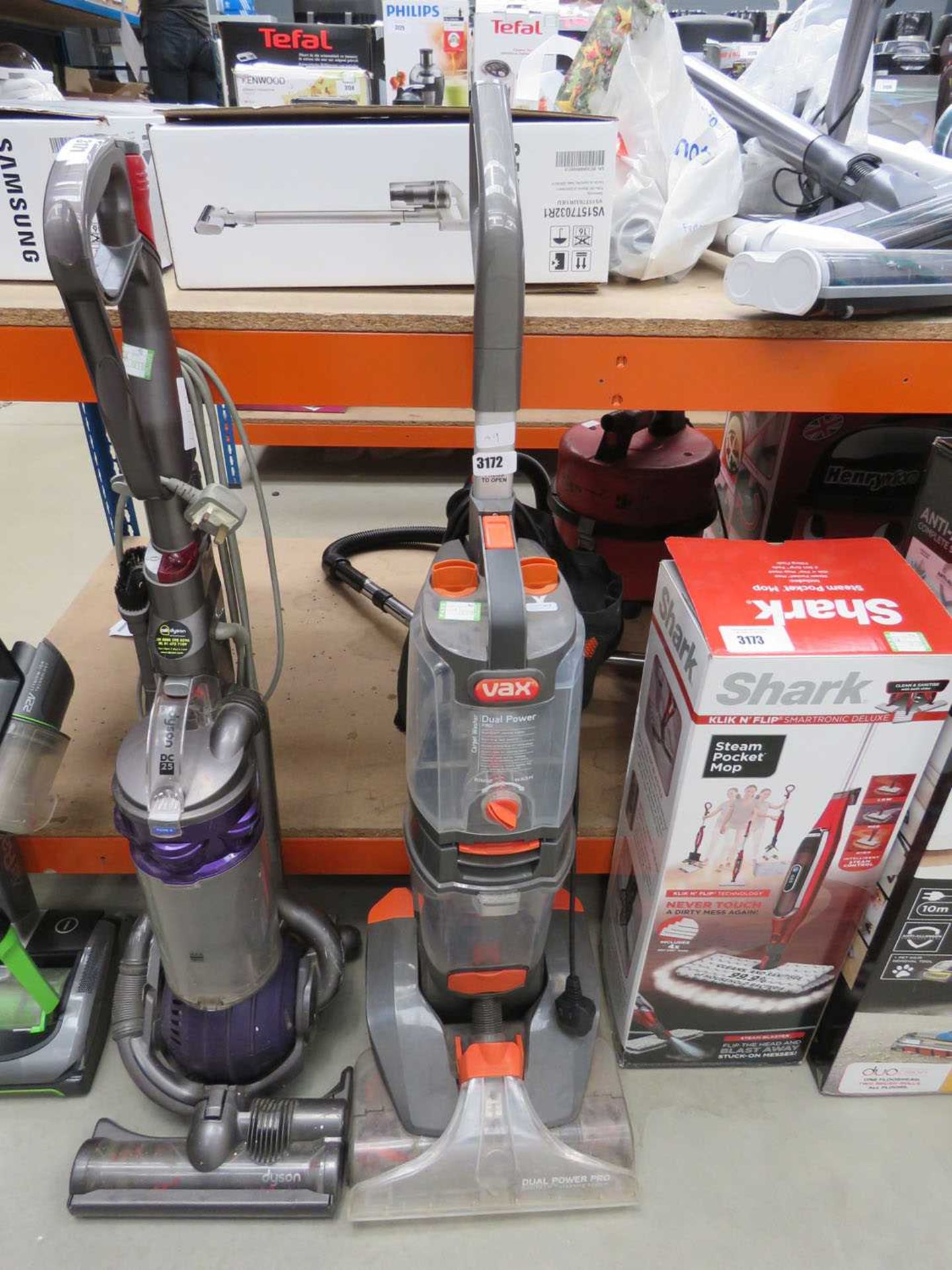 Vax dual power pro upright carpet washer and vacuum