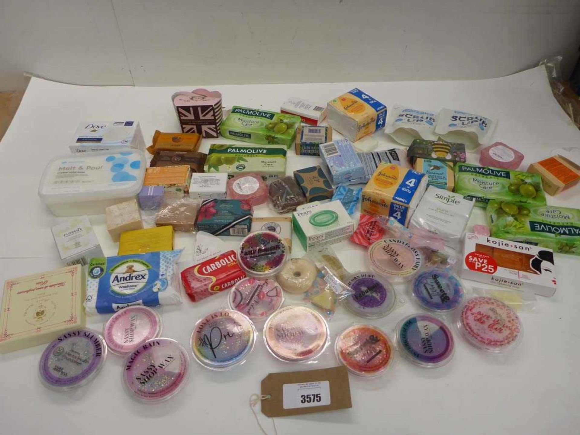 +VAT Selection of scented soaps and wax melts