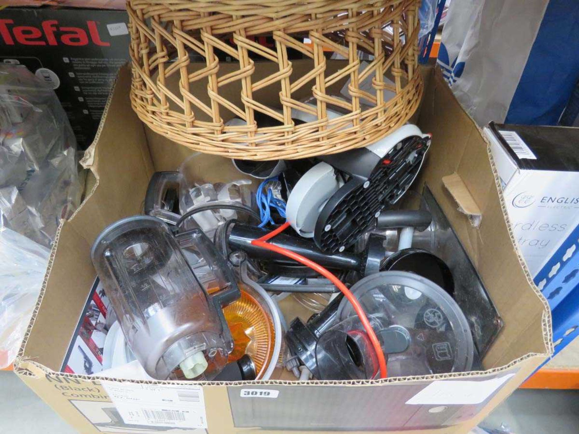 Box of mixed assorted kitchenware, small basket etc