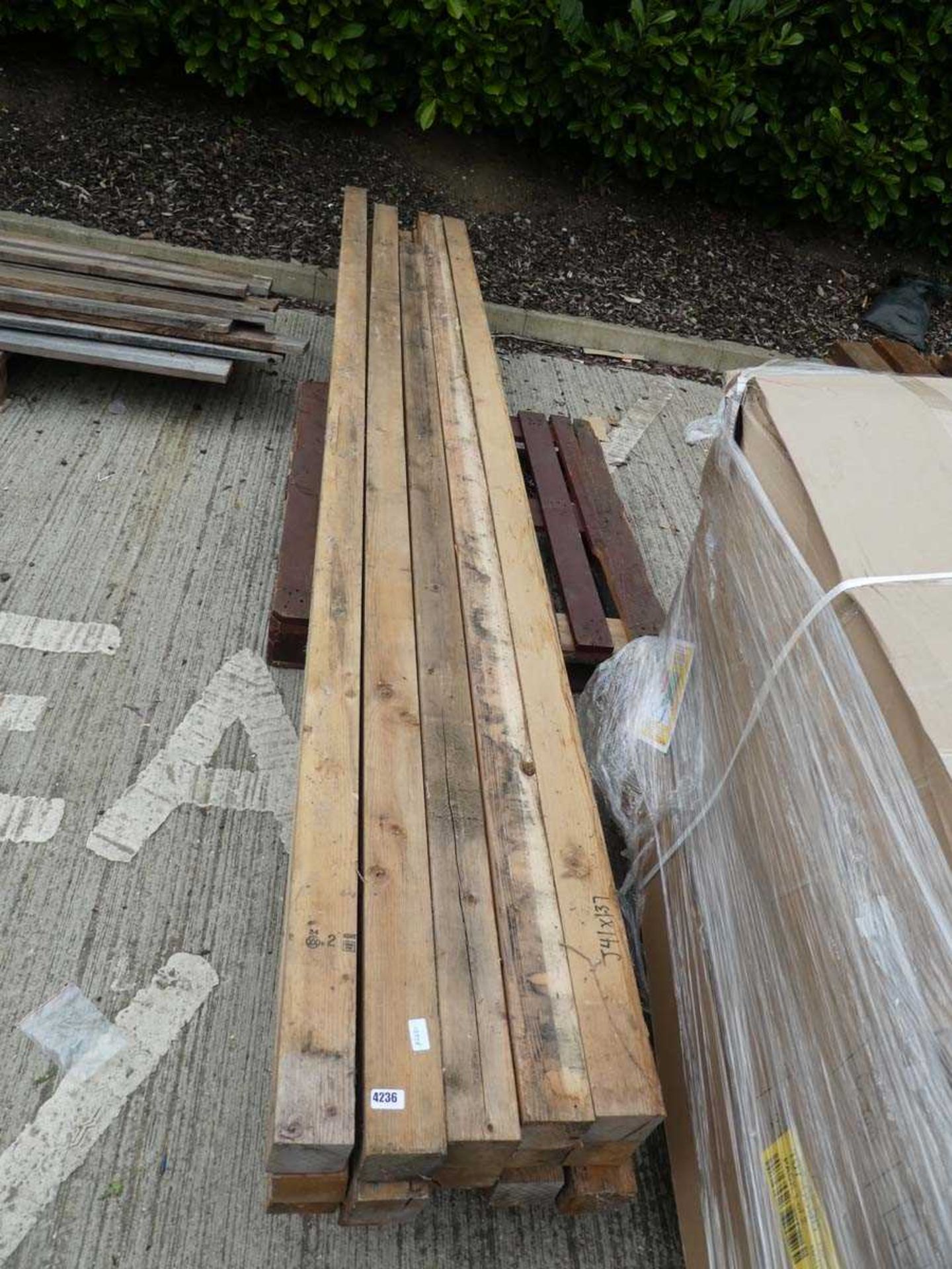 15 pieces of large timber posts