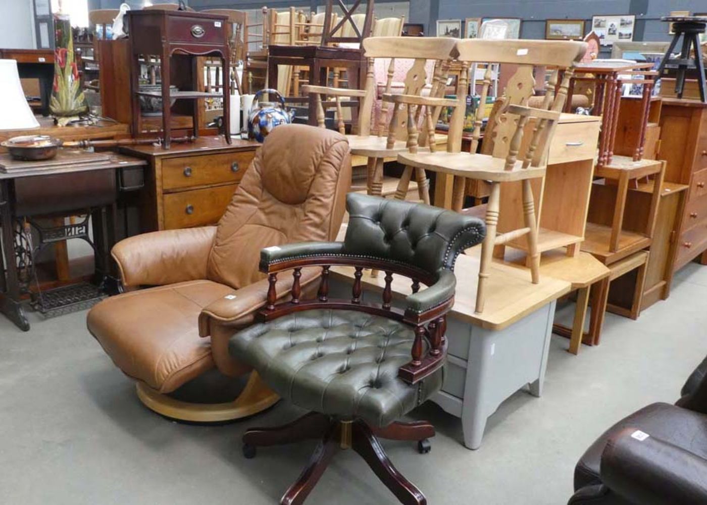 Saleroom 5 Furniture & Effects