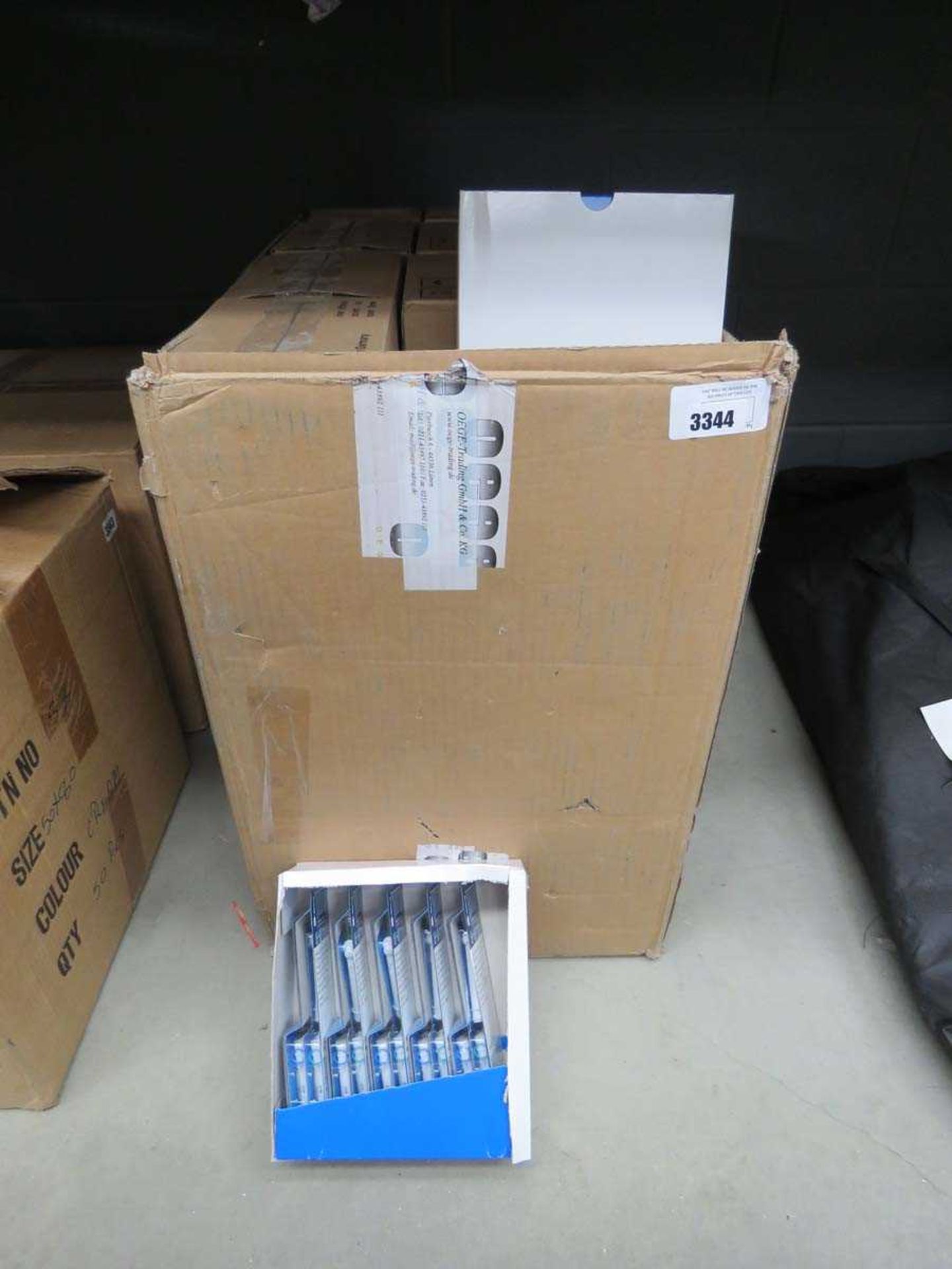 +VAT Box containing Oral-B replacement electric toothbrush heads