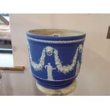 Blue and white Wedgwood planter, diaameter 255mm