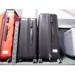 2 American Tourister suitcases in black
