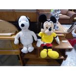 2 Worlds of Wonder talking Mickey and Snoopy soft toys