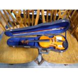 Skylark quarter sized child's violin in hard carry case with bow