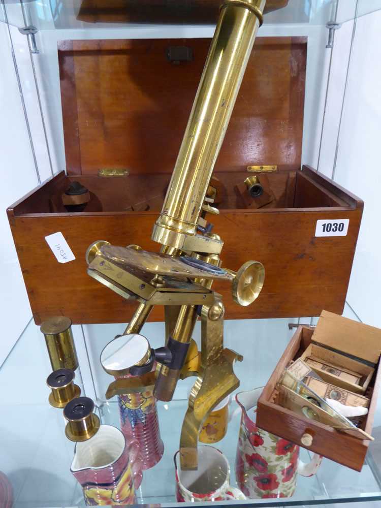 J. H. Steward, 408 Strand, London brass microscope in fitted wooden case with various accessories - Bild 2 aus 4