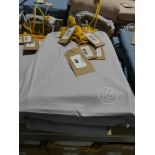 +VAT 5 various size and colour Loom & Last bedsheets