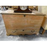 Early 20th century pine storage trunk with single drawer to base