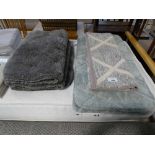 +VAT Assortment of 5 various bath mats