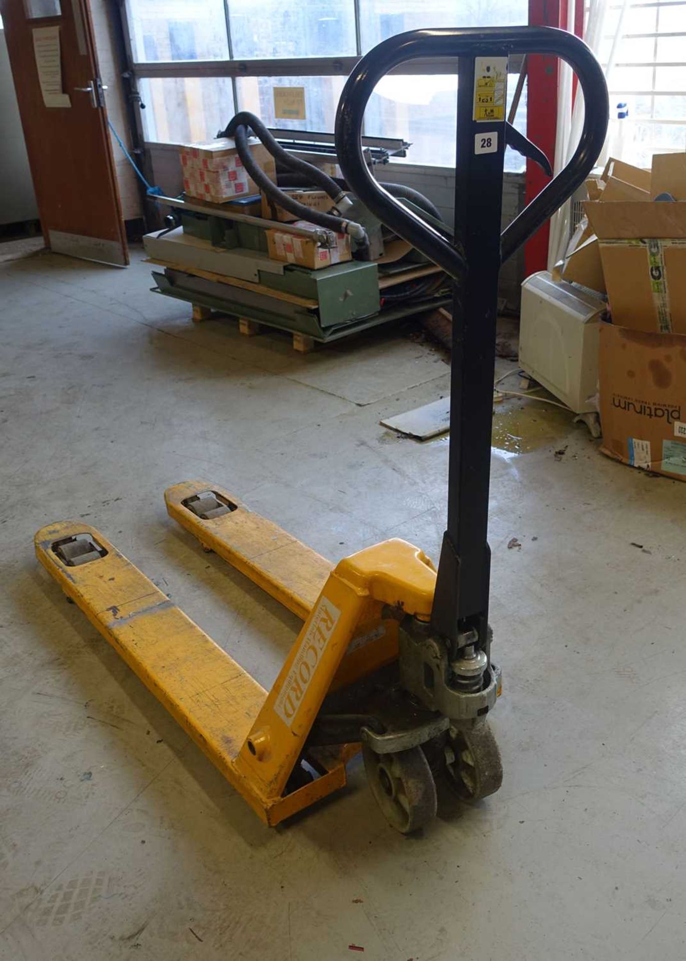 +VAT Record yellow pallet truck, 2500kg capacity - Image 2 of 2