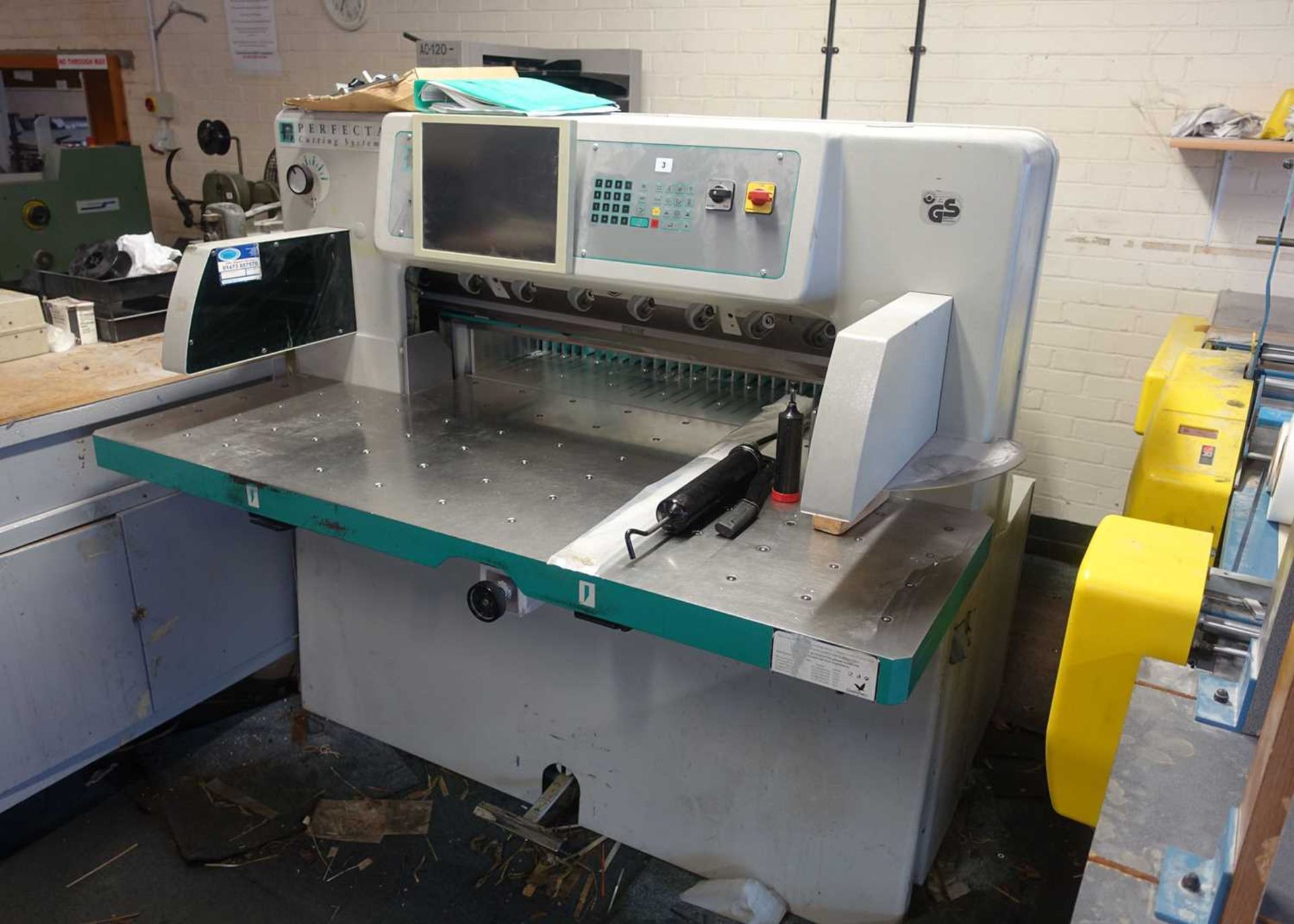 +VAT Perfecta model 92 HTVC guillotine, year 2008 with spare blade - Image 2 of 6