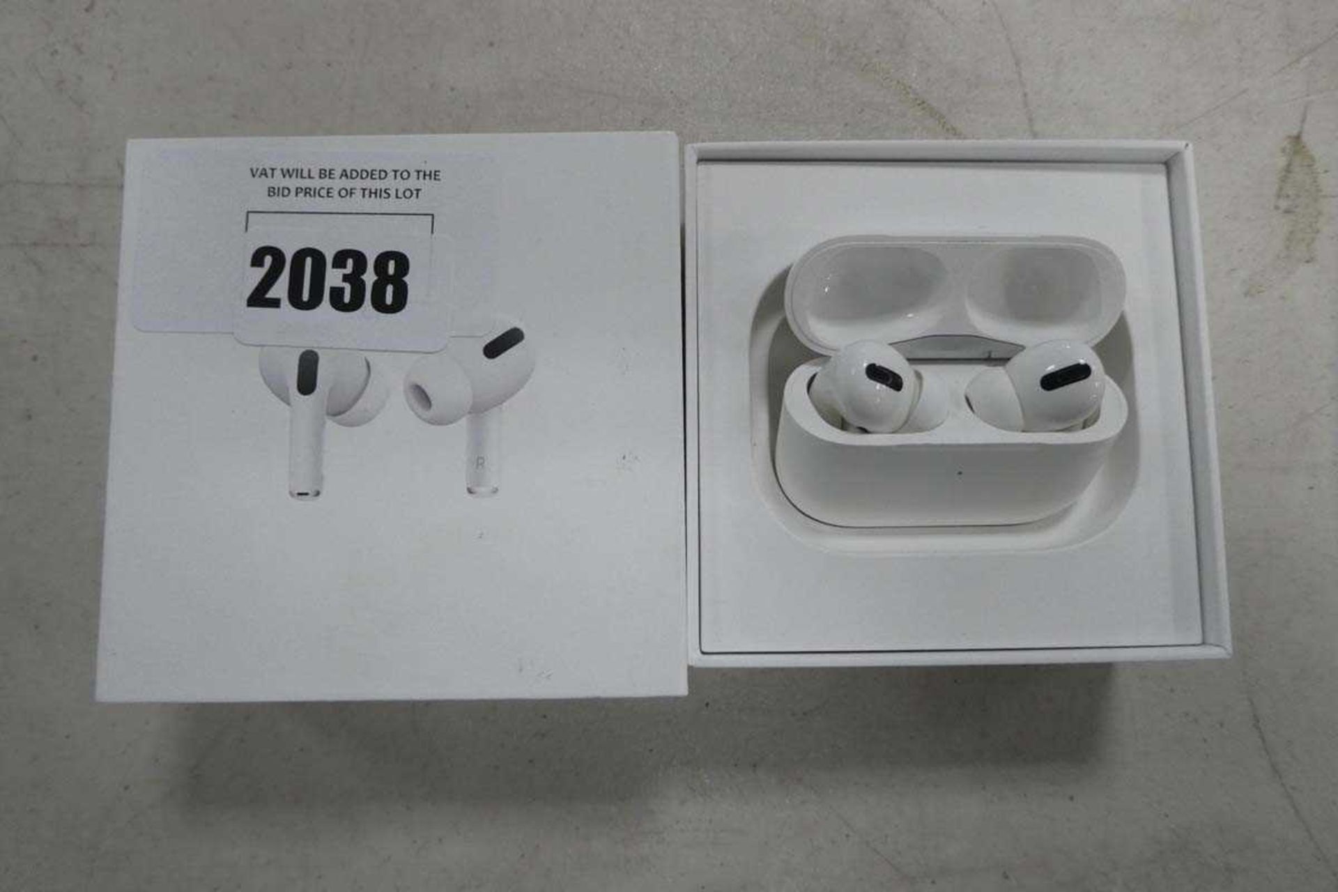 +VAT Apple AirPods Pro with wireless charging case and box