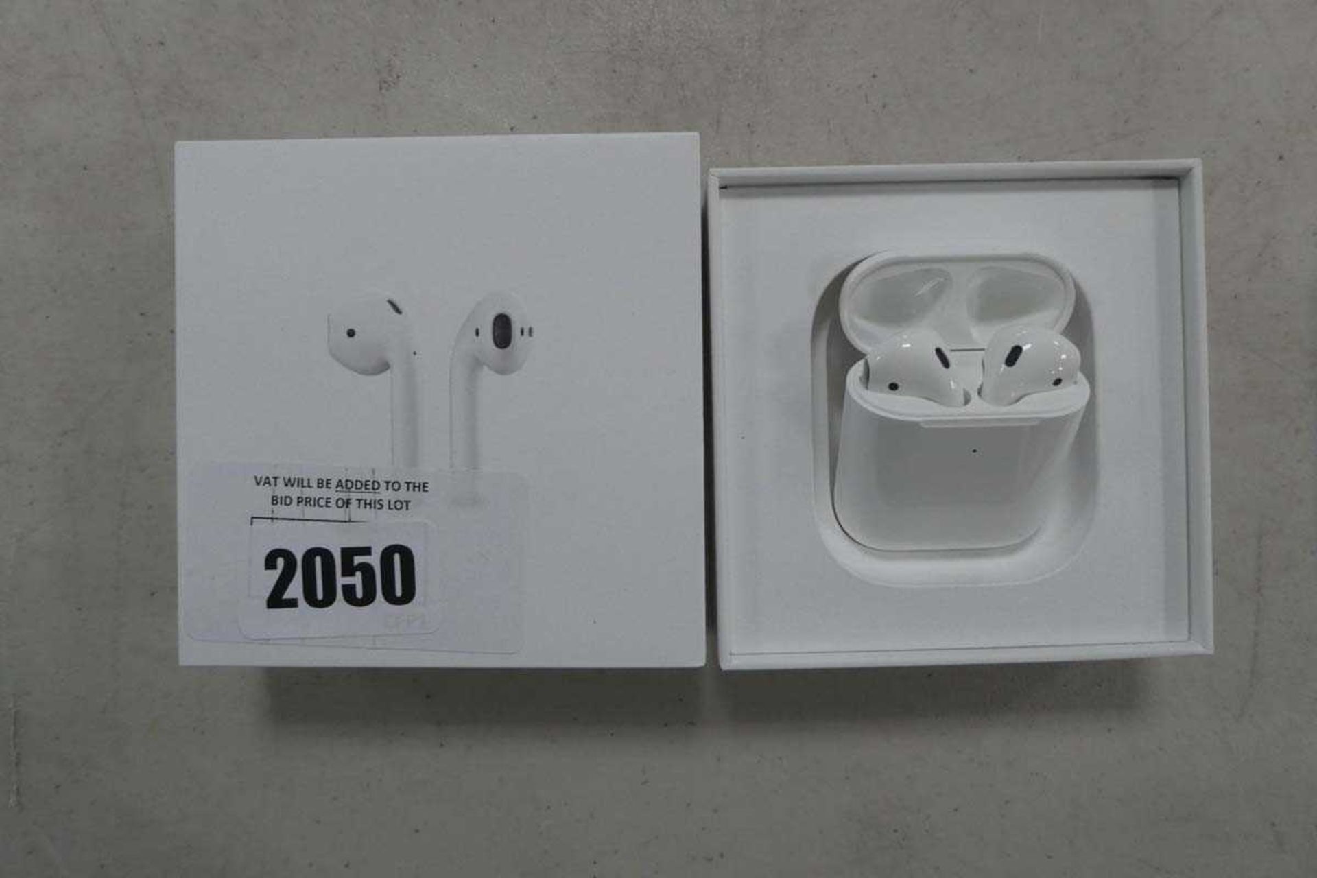 +VAT Apple AirPods with charging case and box