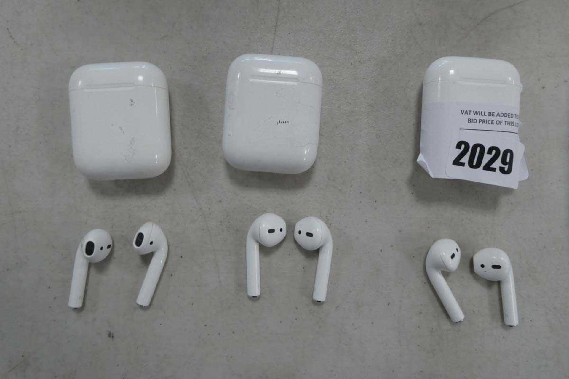 +VAT 3x Apple AirPods with charging cases (no other accessories)