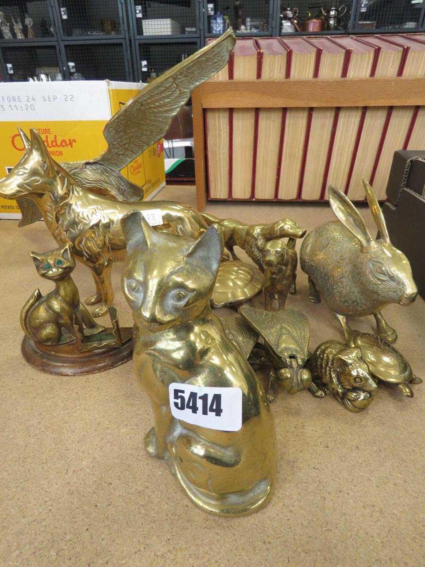Quantity of brass animal ornaments