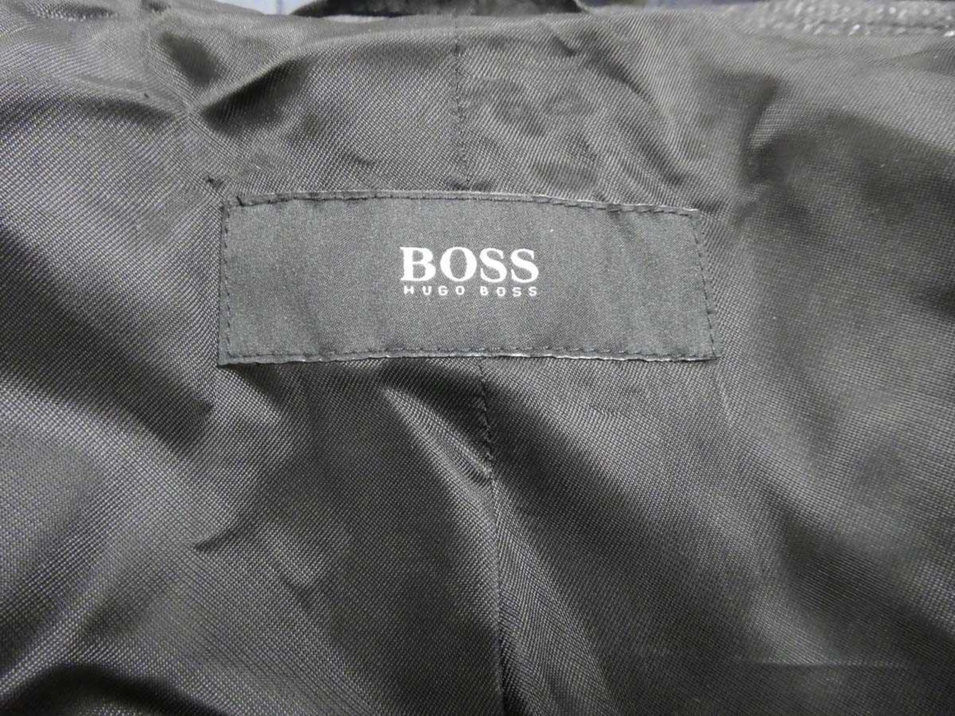 +VAT Hugo Boss wool jacket in black with white flecks, size 44 - Image 2 of 2