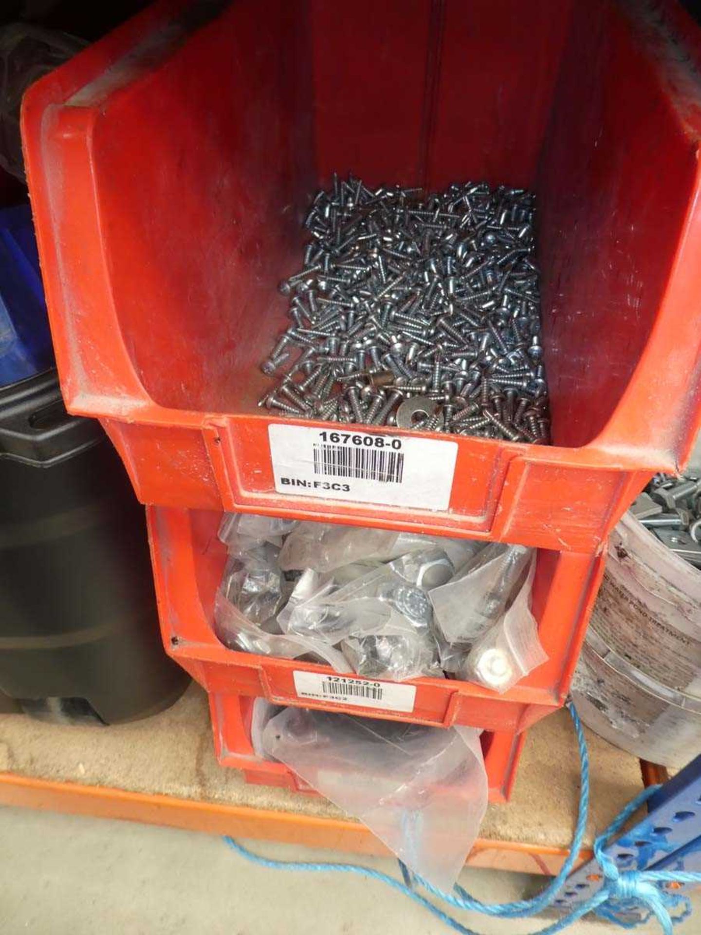 +VAT Under bay containing nuts, bolts, screws, washers, fixings, etc. - Image 5 of 5