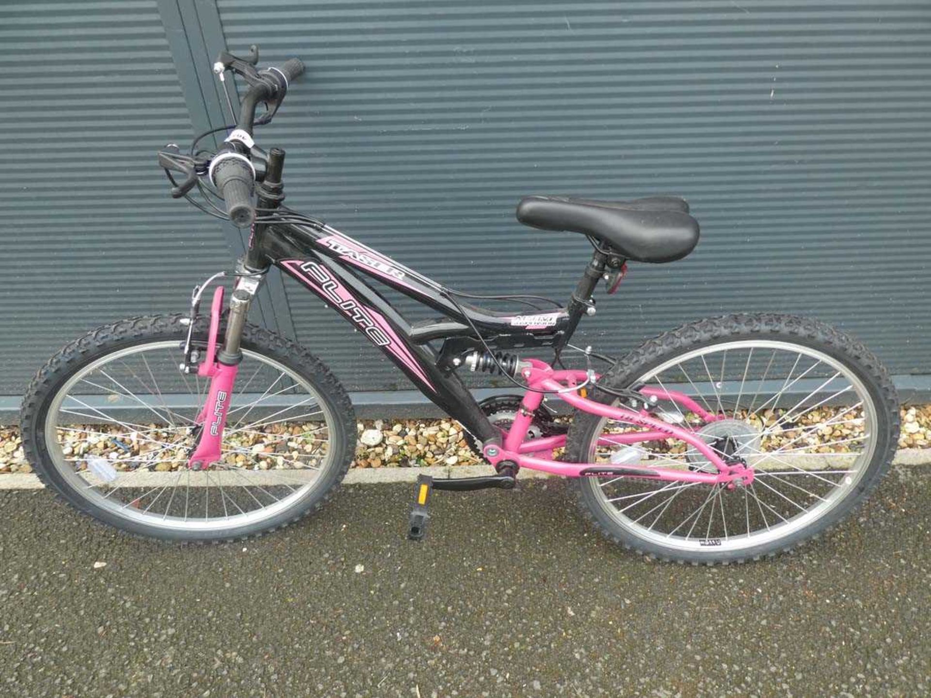 +VAT Pink and black girsl mountain bike