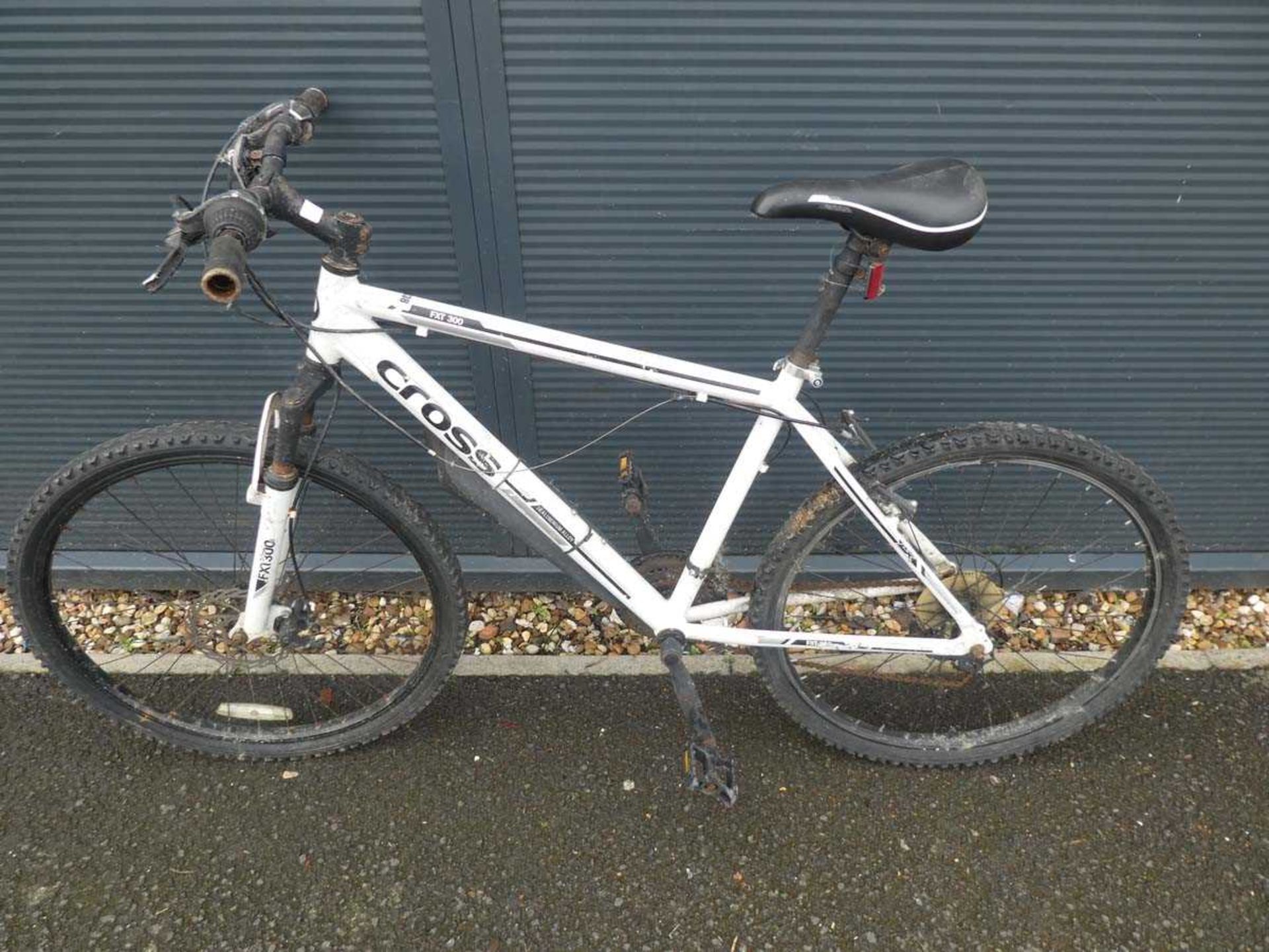 White Cross gents mountain bike