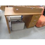 Oak desk with drawers to the side