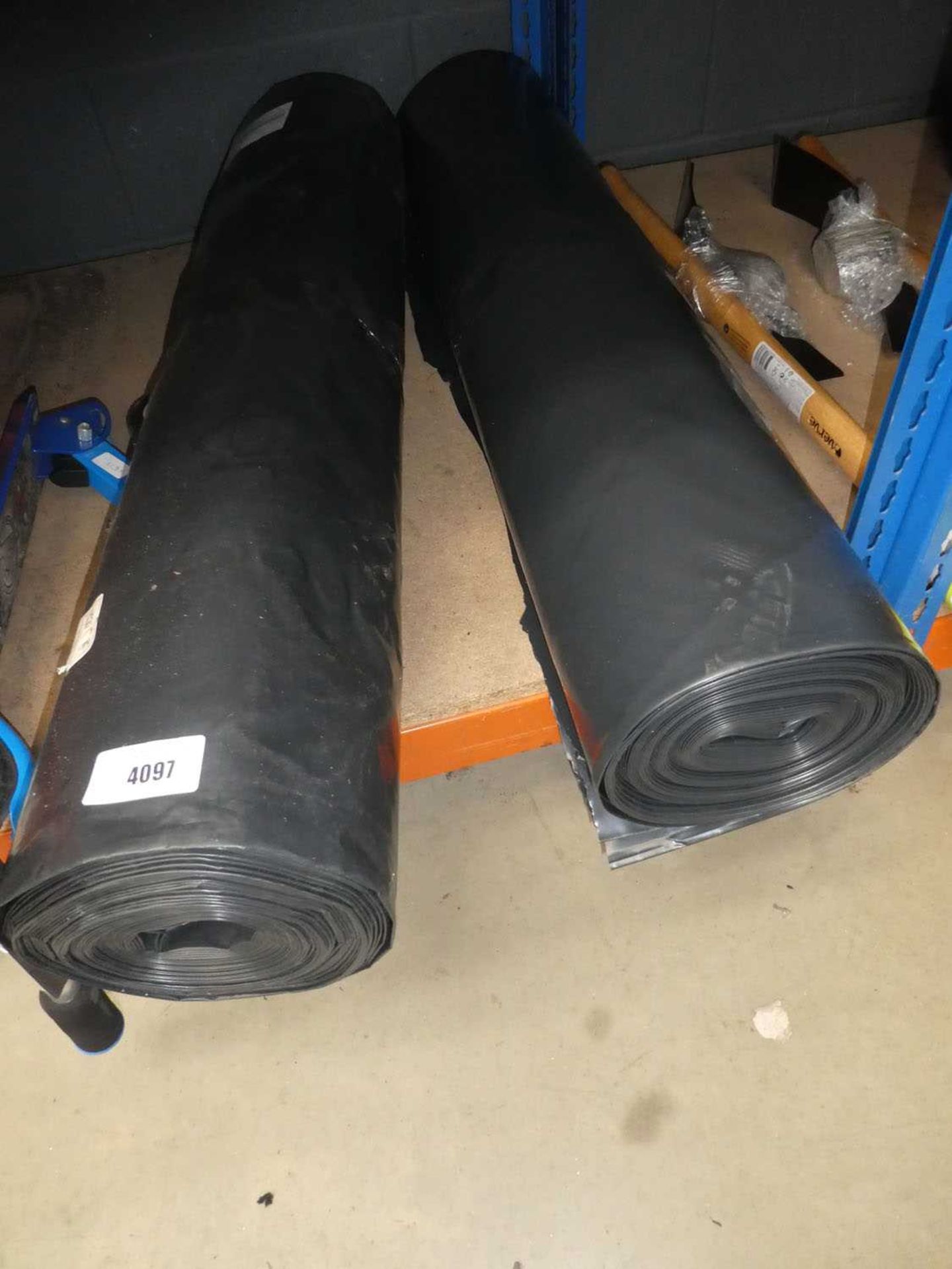 +VAT 2 rolls of blackplastic