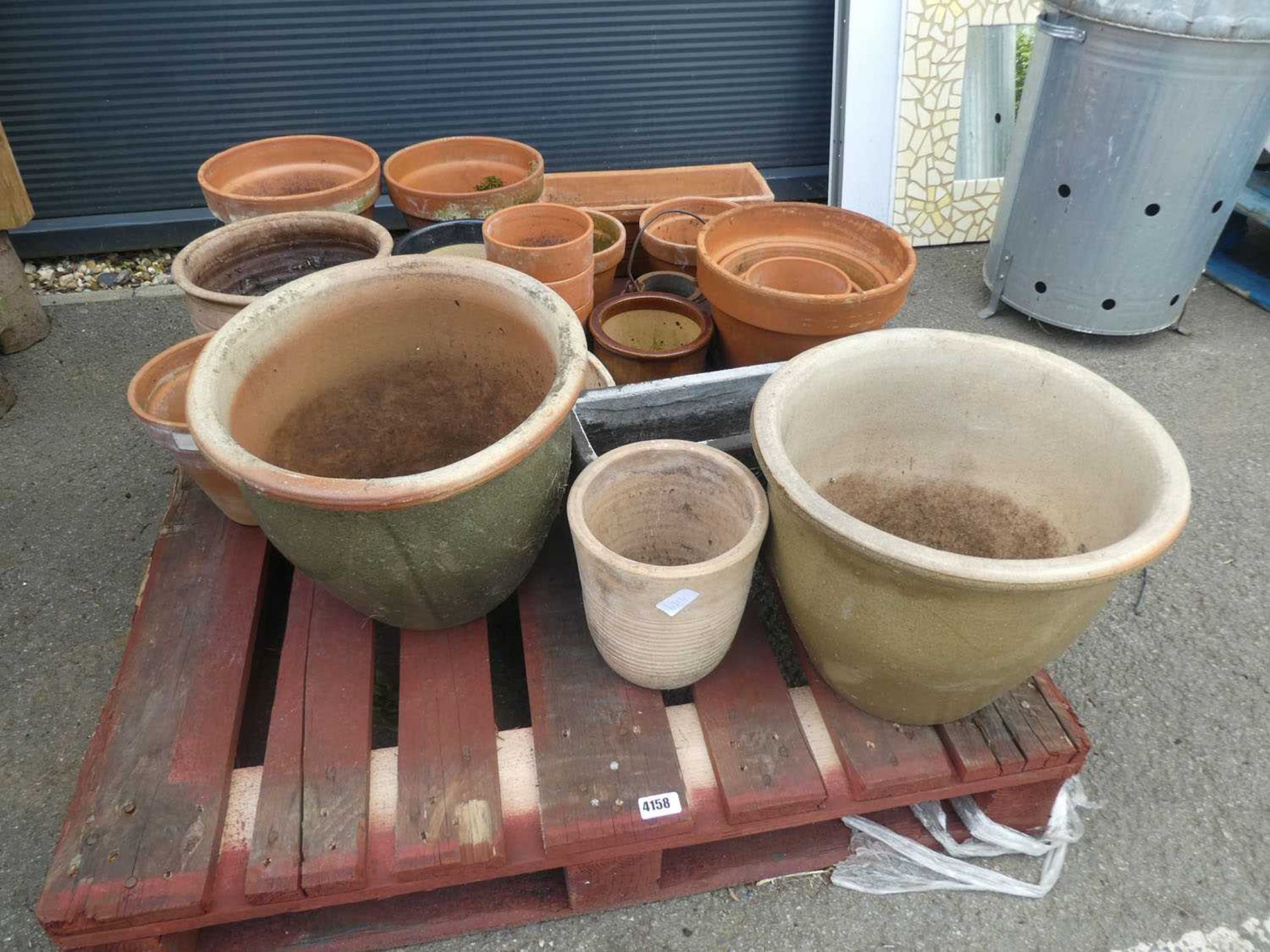Large pallet of assorted terracotta and other pots