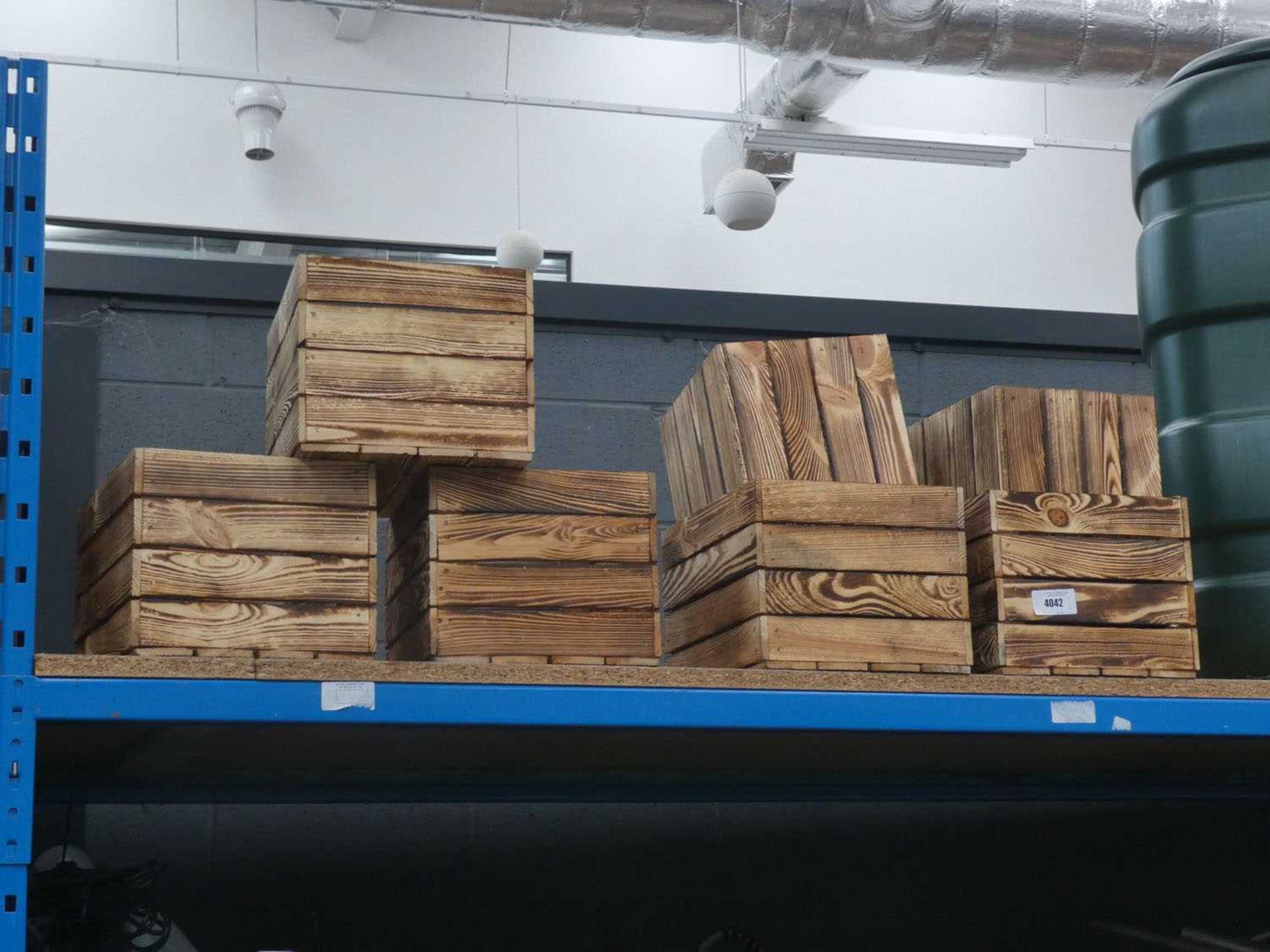 +VAT 7 wooden crates