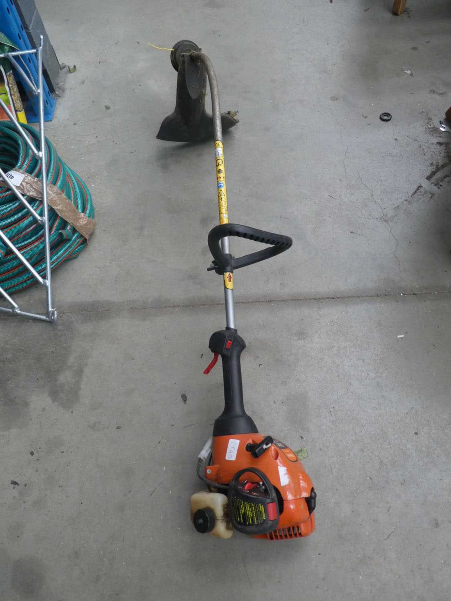 Flymo lite 250 petrol powered bent shaft strimmer