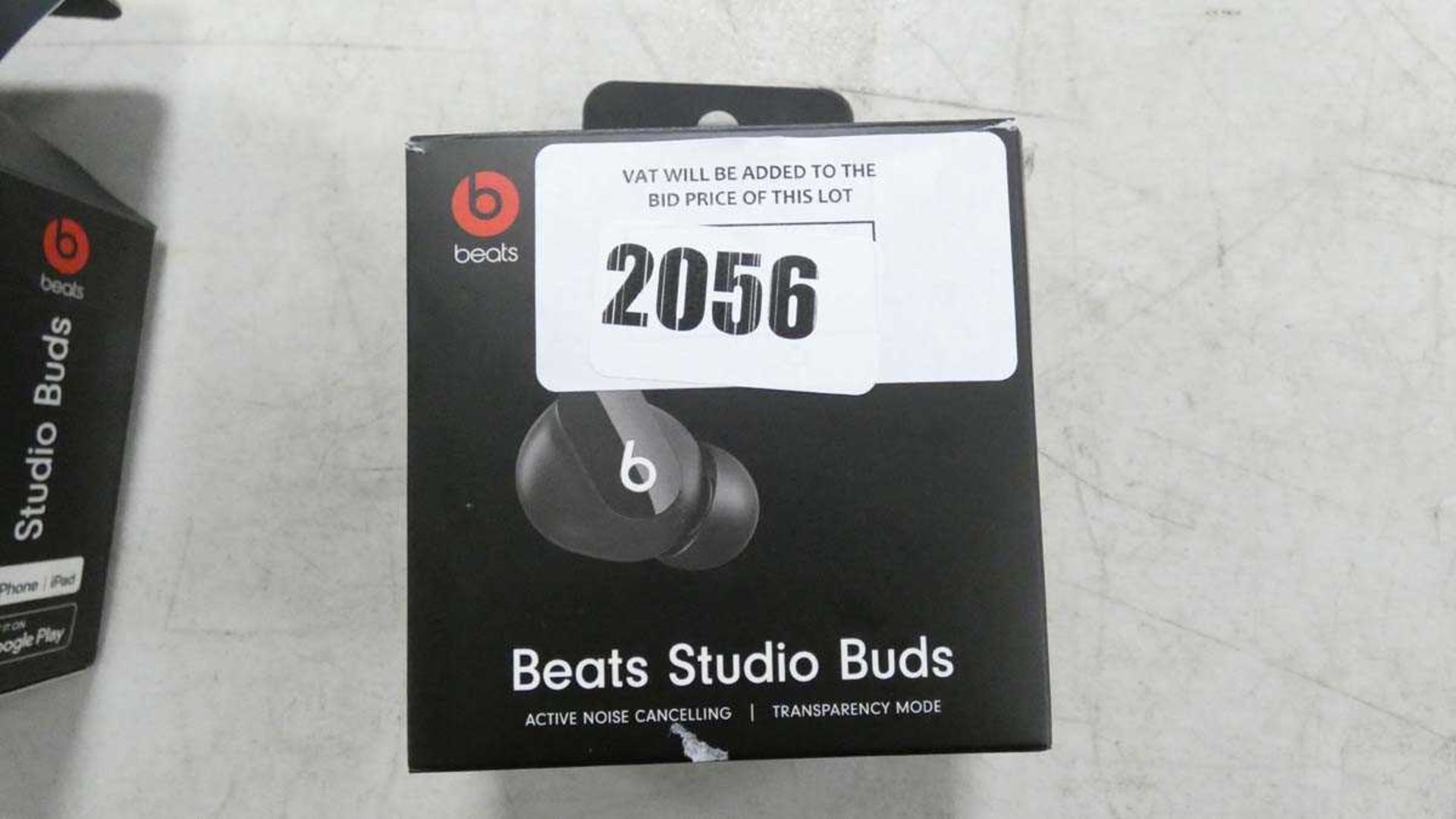 +VAT Beats Studio Buds earbuds with charging case and box