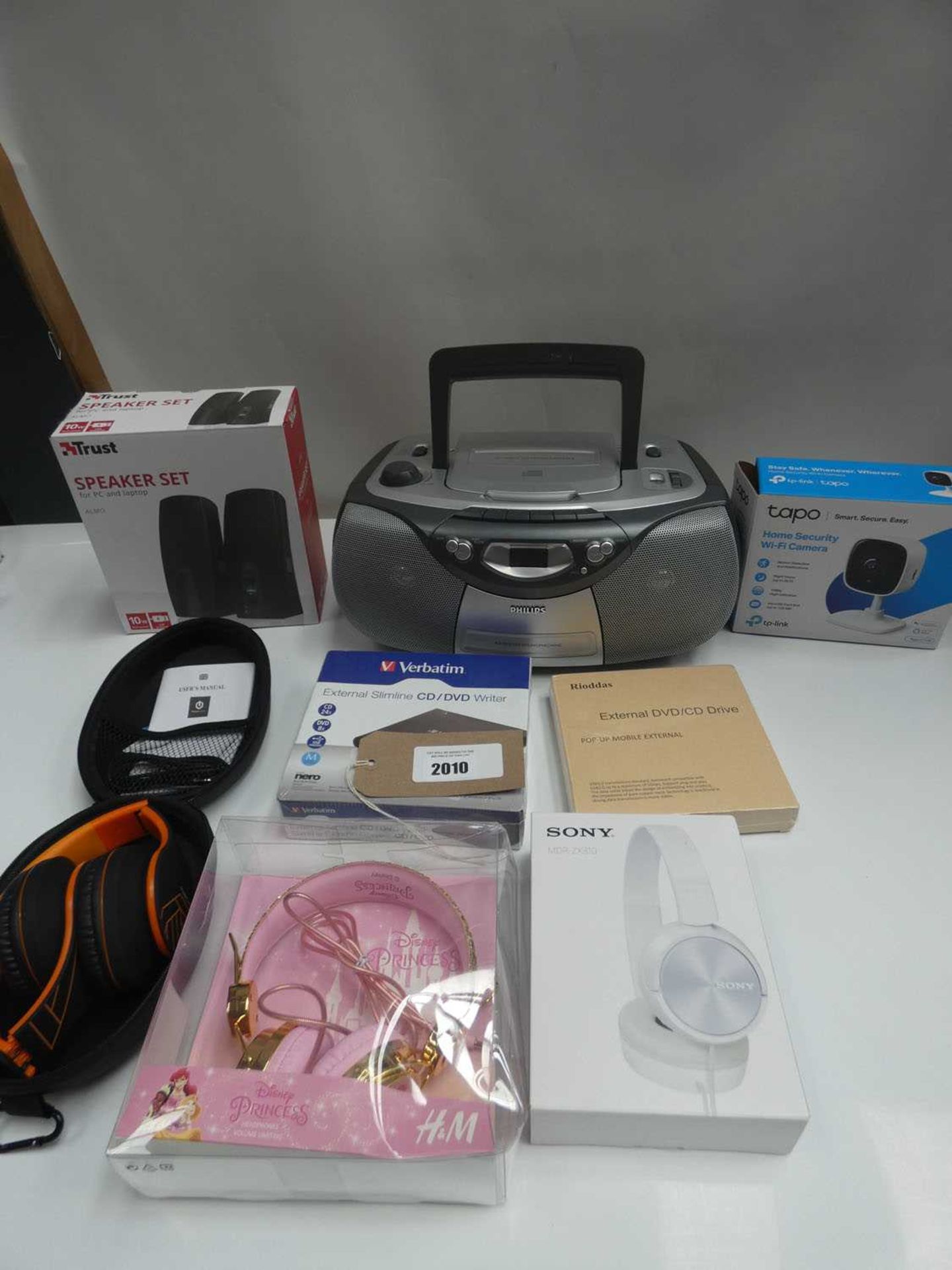 +VAT Bag containing Philips AZ1003 SoundMachine