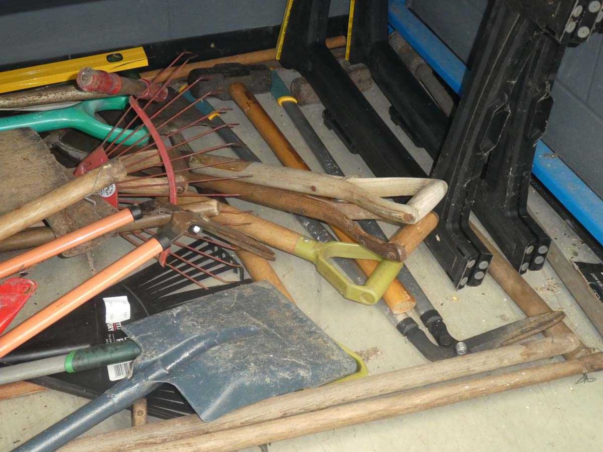3/4 underbay of garden tools including shovels, forks, saws, loppers, rakes, sawhorses etc. - Image 3 of 3