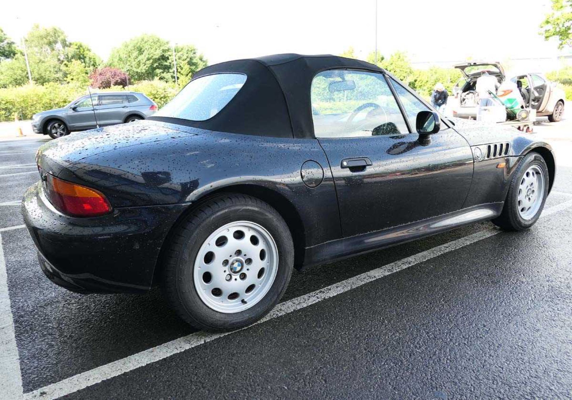 (1997) BMW Z3 convertible in black, first registered 28/04/1997, petrol 1895cc, manual, 8 former - Image 2 of 11