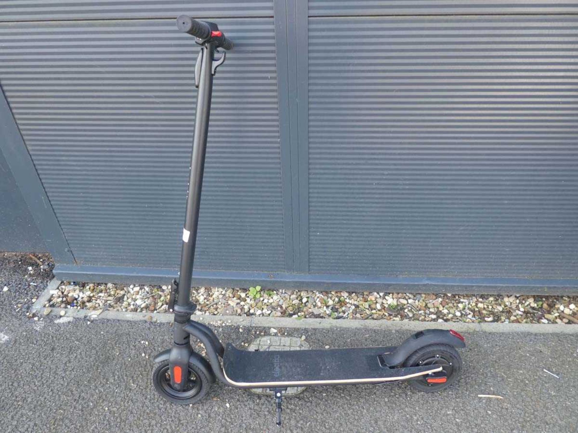 +VAT Electriq electric scooter with charger