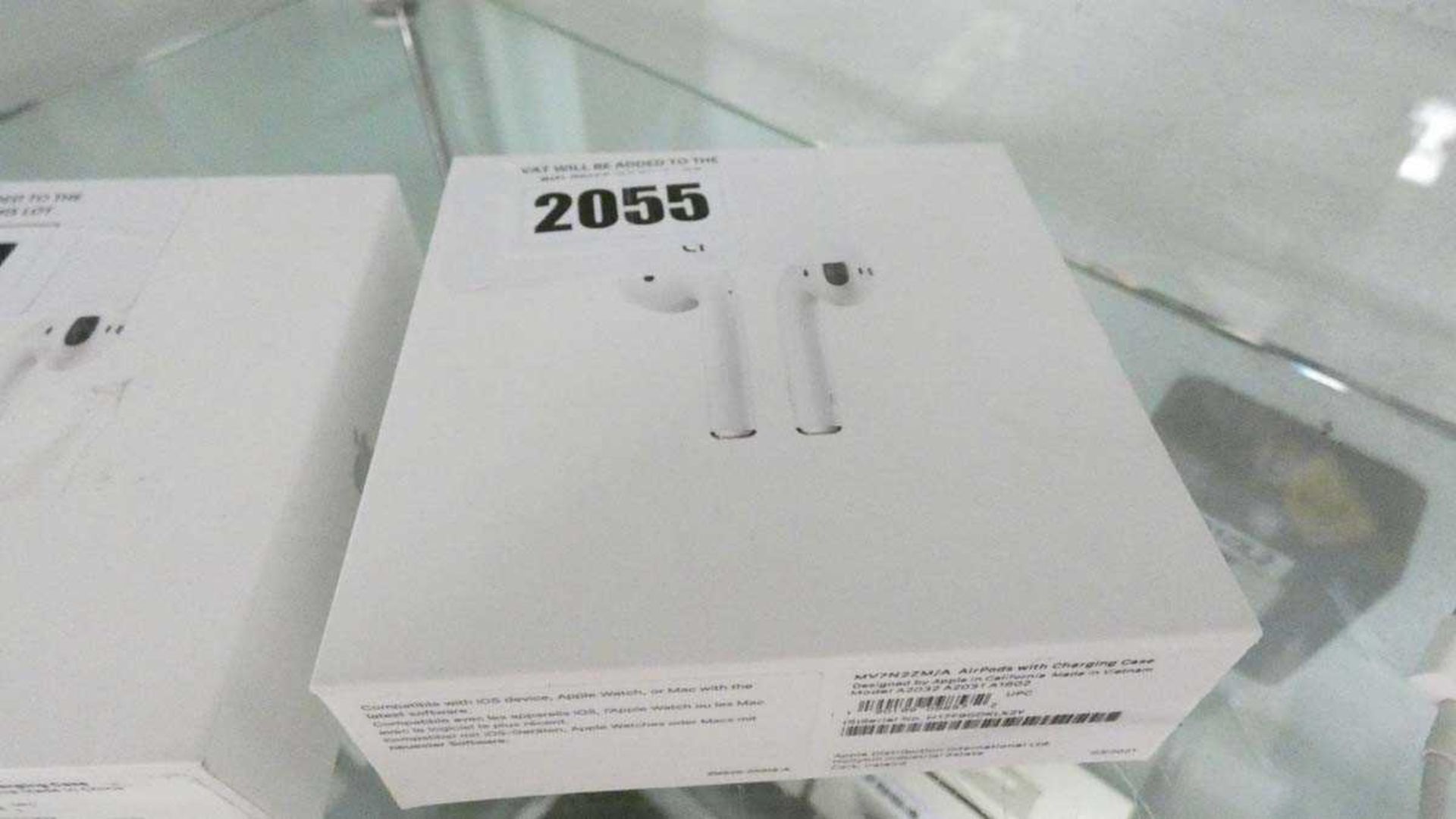 +VAT Apple airpods with charging case and box