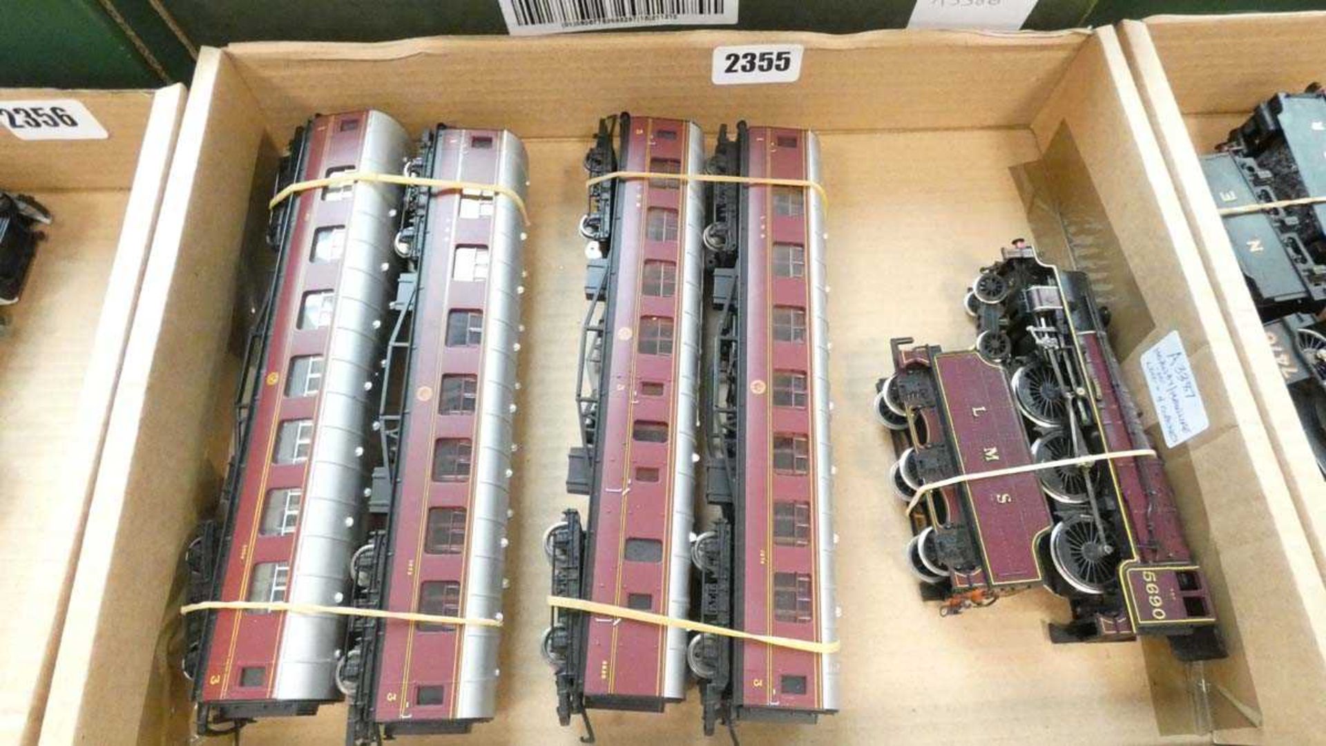 Hornby mainline 00 gauge locos and coaches