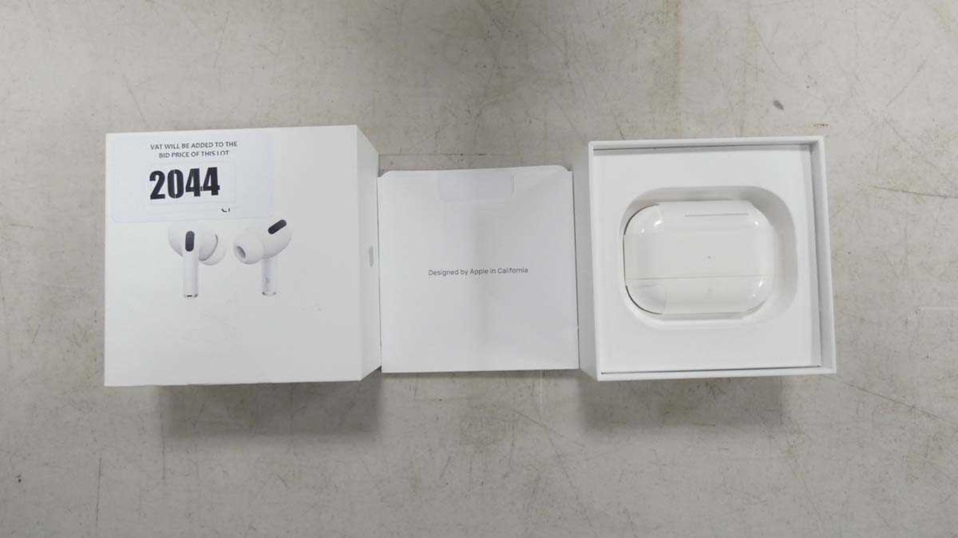 +VAT Apple airpods pro with wireless charging case and box